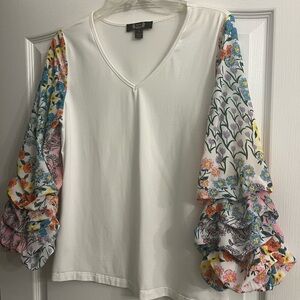 AZI White V-Neck Blouse with Multicolor Floral Balloon Sleeves